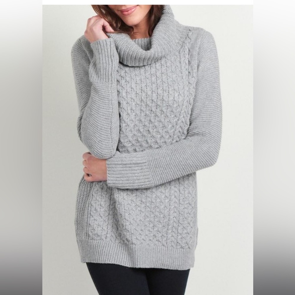 Skies are Blue | cableknit turtleneck sweater size | Size M